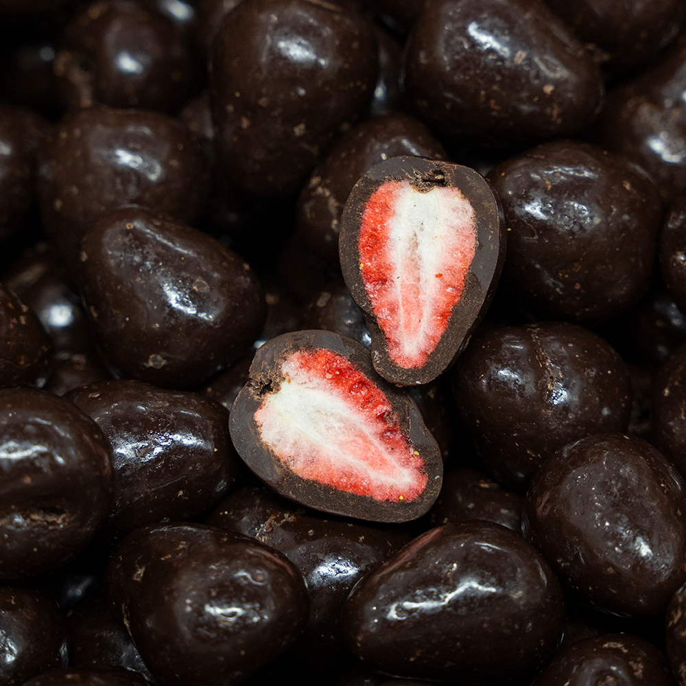Freeze-Dried Strawberry Coated in Dark Chocolate | 1kg Bulk Pack